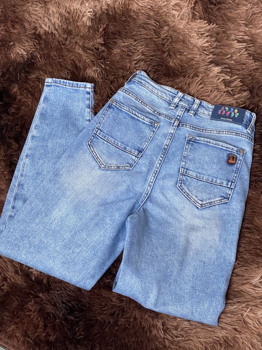 Стильні джинси моми