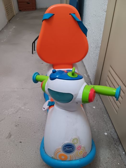 Triciclo Chicco andador