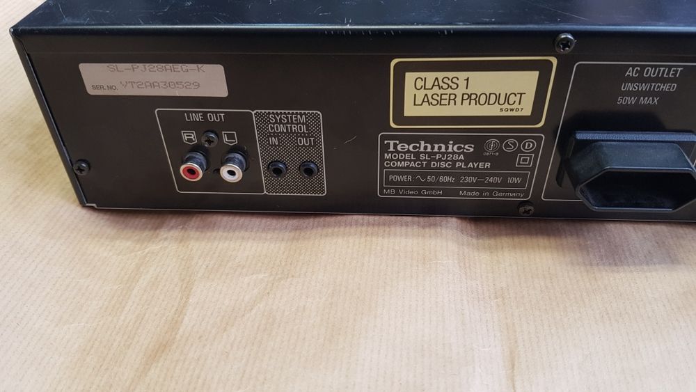 Odtwarzacz cd. Technics  SL-PJ 28A