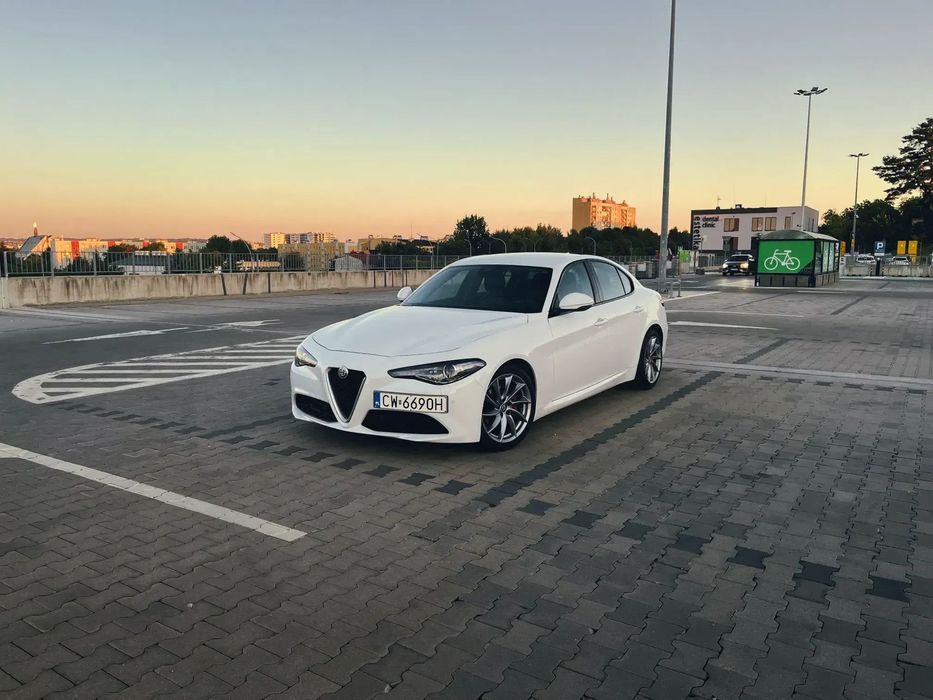 Alfa Romeo Giulia Alfa Romeo Giulia Super 2.2 JTD AT8 (bezwypadkowe)