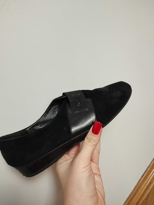 Продаю туфлі без каблука!