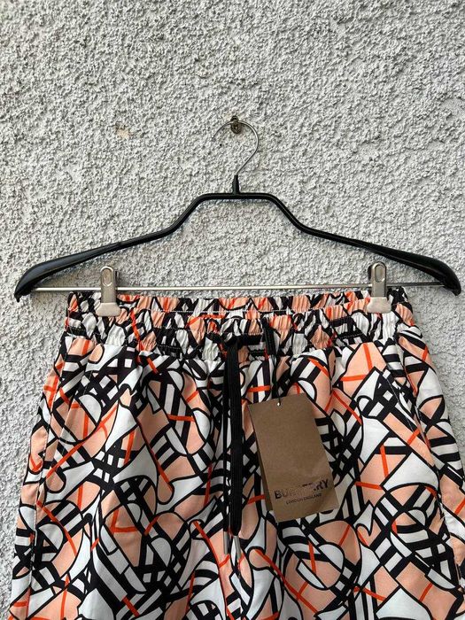 Шорти Burberry (XL)