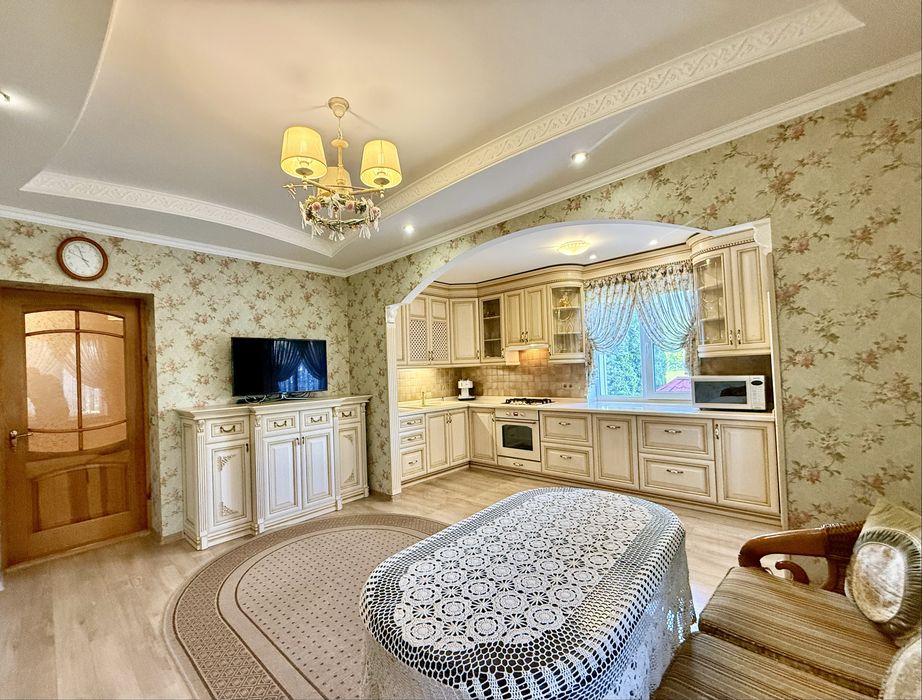 Продаж будинку вул. Батуринська з видом на озеро м. Суми