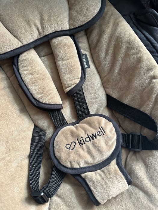 Заколисуючий центр 2в1 Kidwell Reve