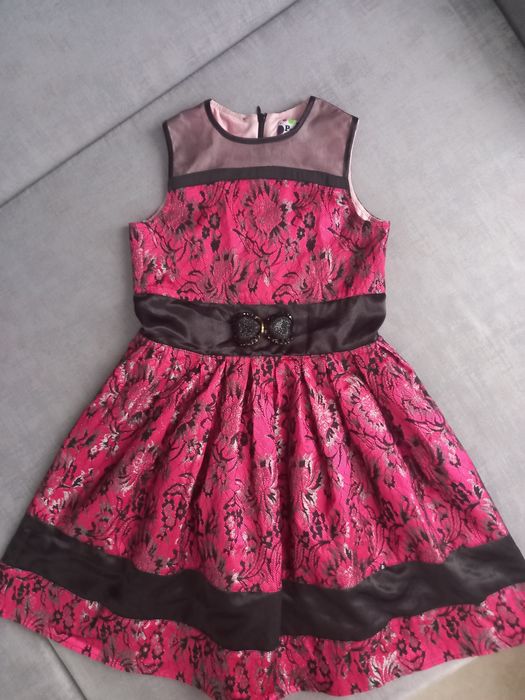 Платье нарядное, красивое