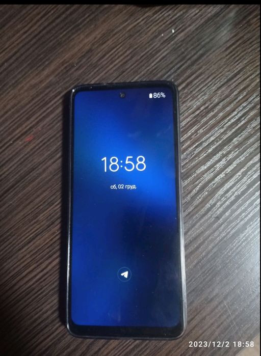 Подам телефон Моторола