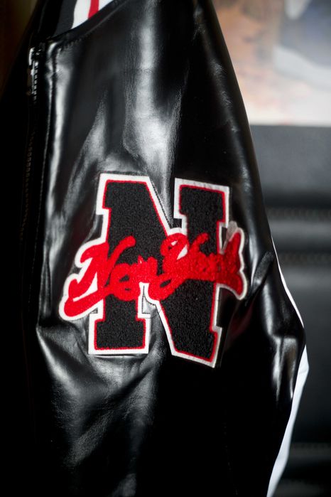 elegante casaco de pele genuína  perfeito de alta qualidade