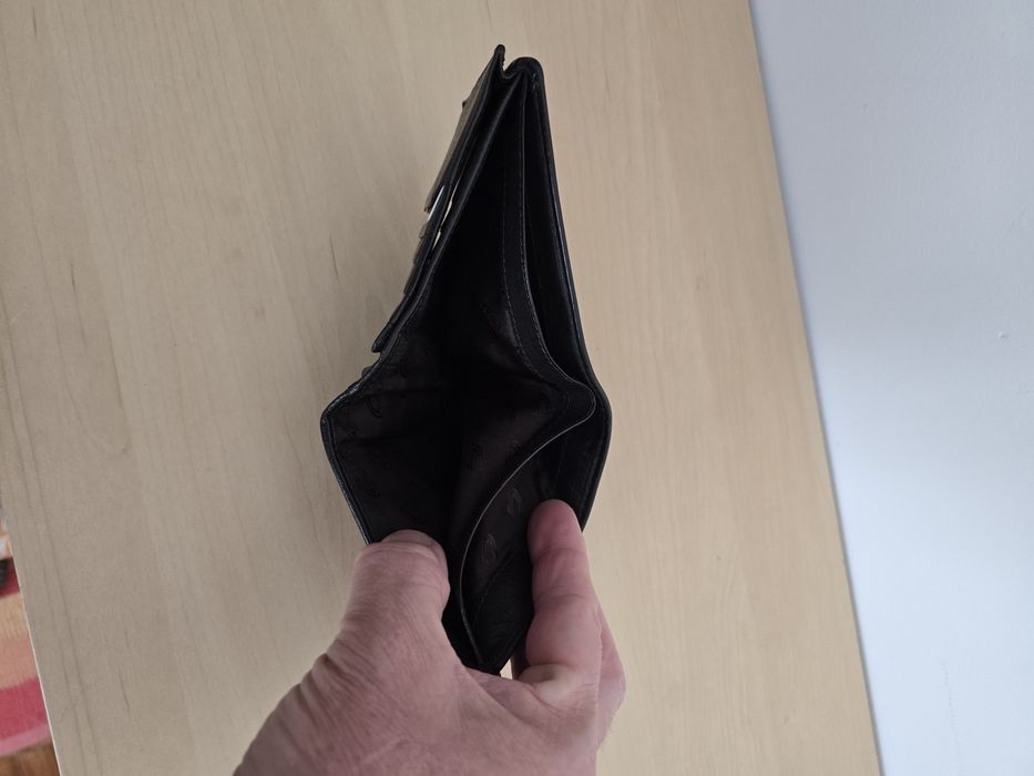 Camel-colored wallet, like new64551776603651123