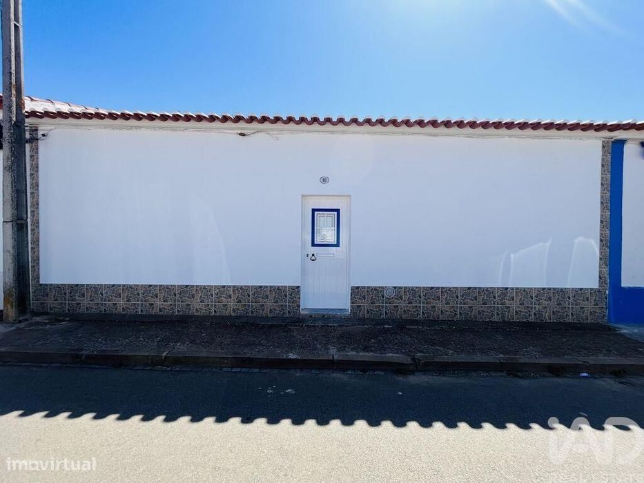 Moradia térrea T3 em Salvada e Quintos de 141 m2