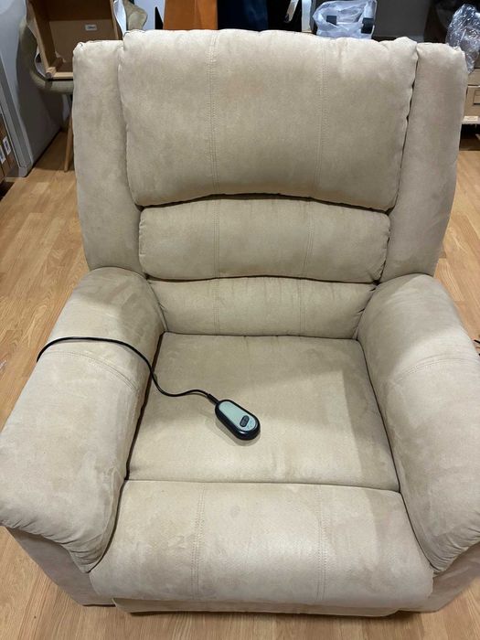 Poltrona elétrica reclinável - Como nova