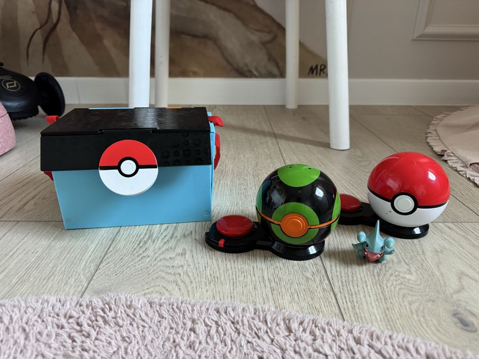 Pokemon zabawki.