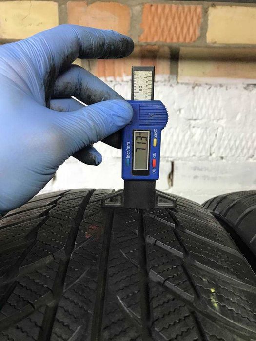 (8157) Зимові шини б/у 205/60 R17 Bridgestone Blizzak LM001