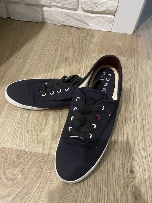 Granatowe trampki tenisówki 38 tommy hilfiger