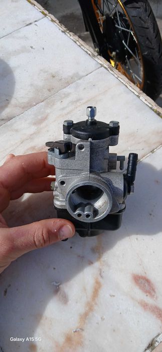Carburador dellorto24