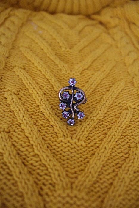 Кольцо с рубинами и цирконами