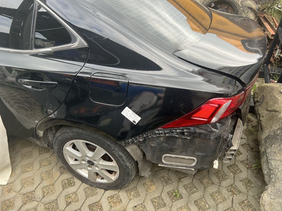 Lexus is 300h lll 2014r