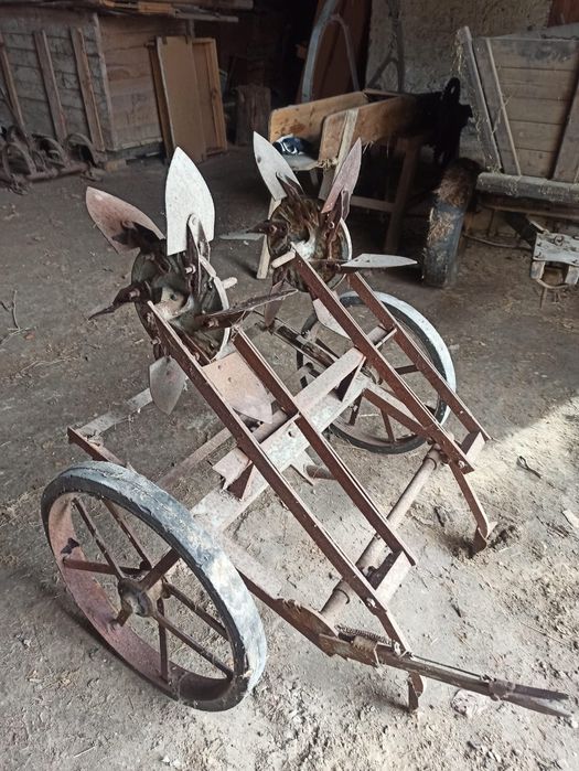 Kopaczka konna sieczkarka pług beczka dołownik sprężynówka kultywator