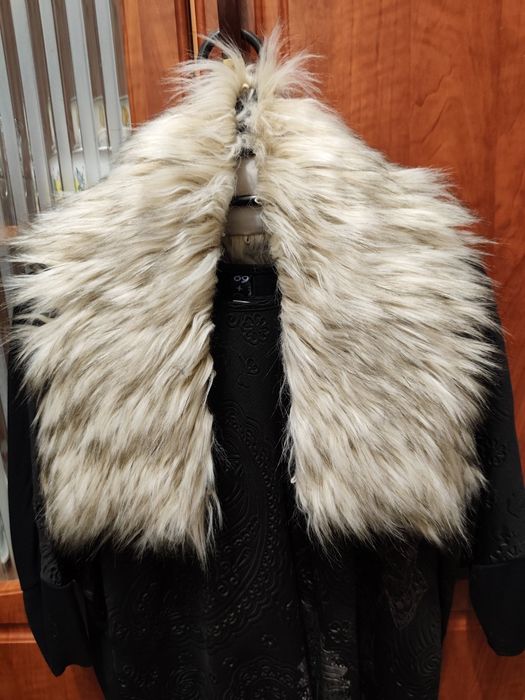 Большой меховый воротник