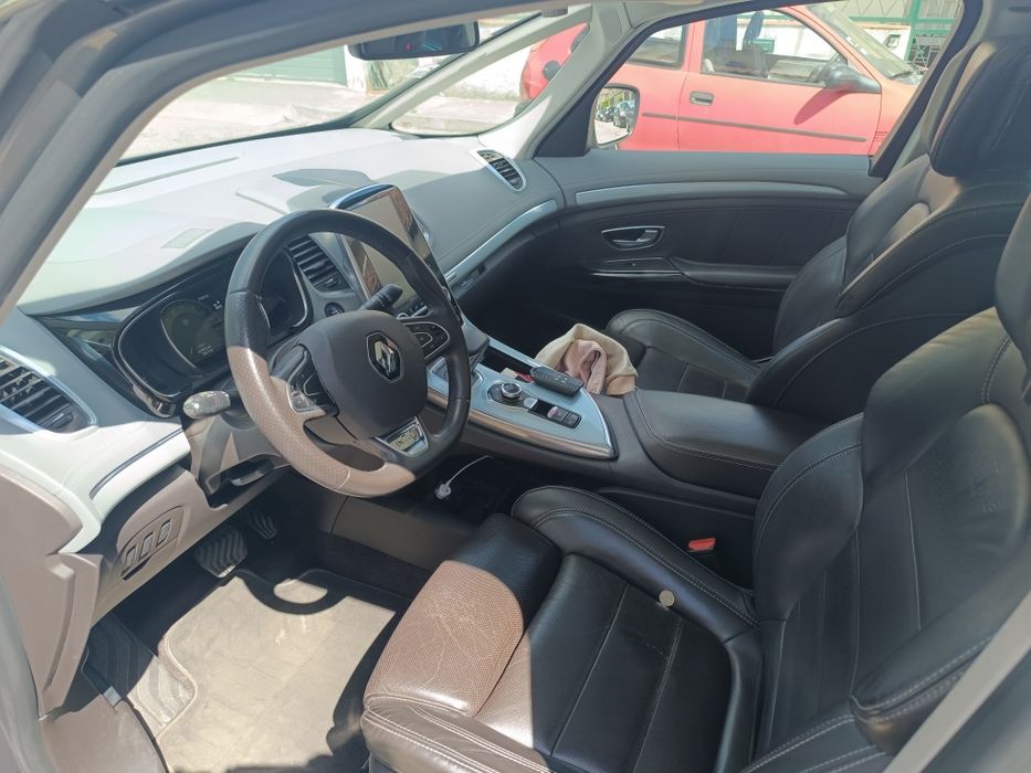 Renault Espace Initial Paris 5 lugares