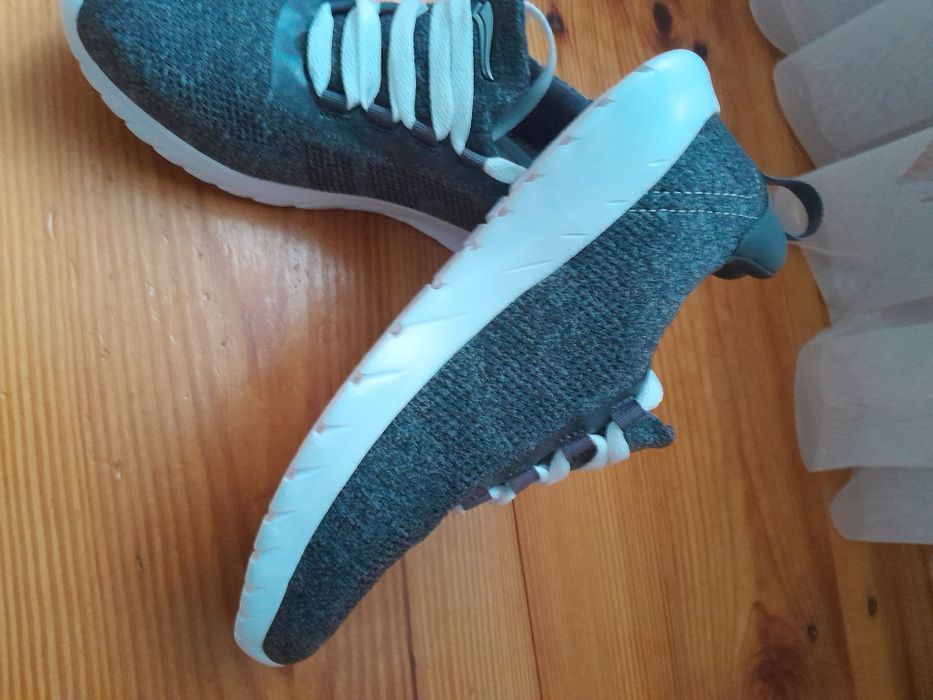 Кросівки - 38 розмір