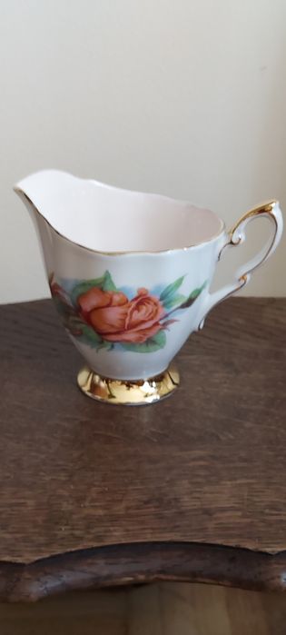Mlecznik- Paragon - Harry Wheatcroft Roses - Rendezvous