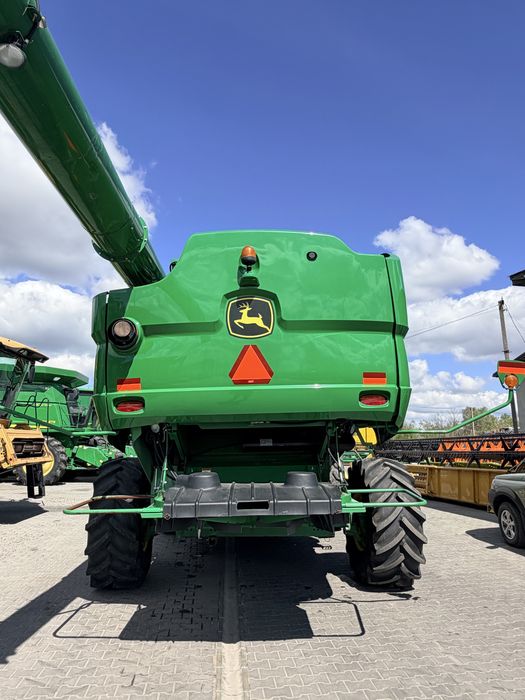 John Deere s690 , комбайн