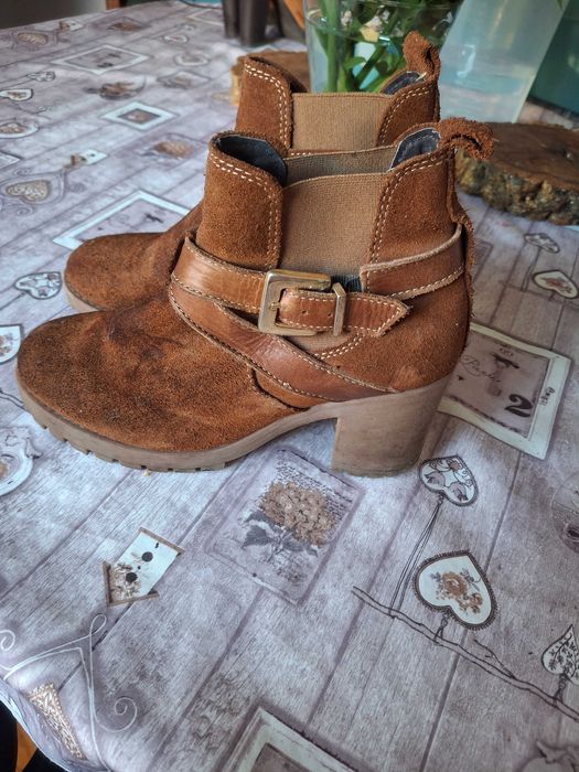 Botas n°36 em bom estado