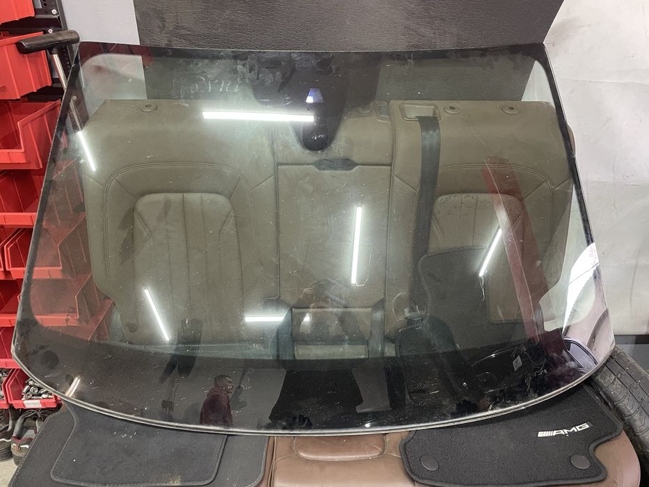 Лобове скло audi a4b9