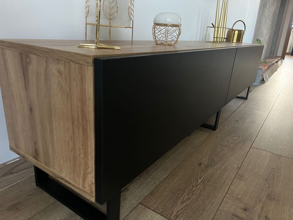 Szafka pod telewizor