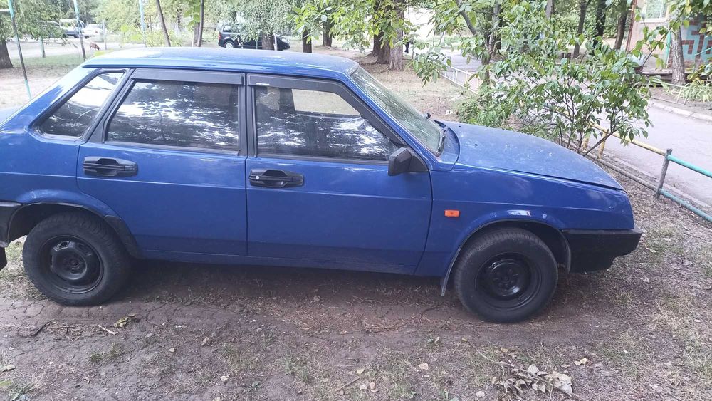 Продам ваз 21099.