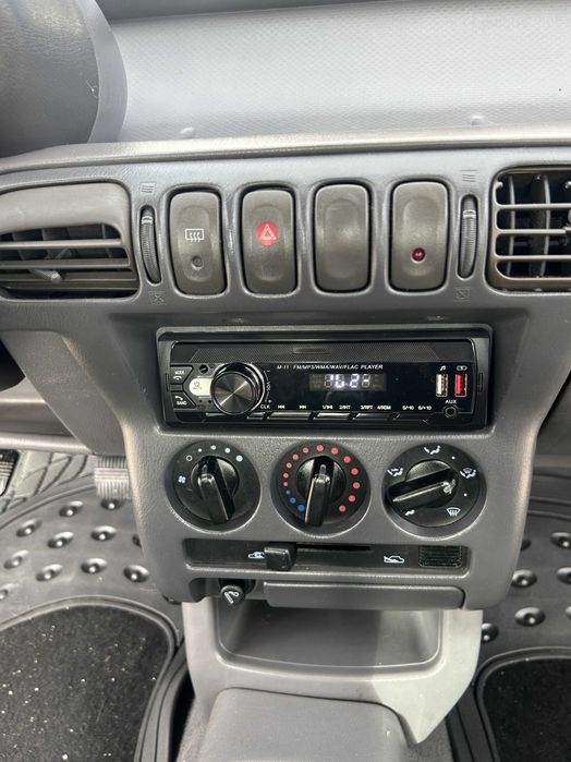 Nissan Micra II K11 (SELO ANTIGO)