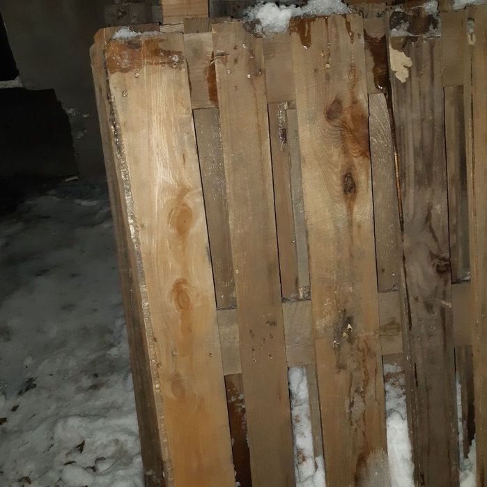 Sprzedam ciemne palety Euro