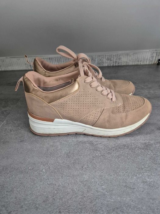 Cel charytatywny Dominik Granecki DMD- buty sportowe 39
