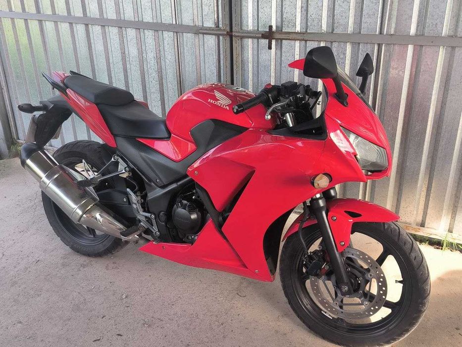 Мотоцикл Honda CBR 250R