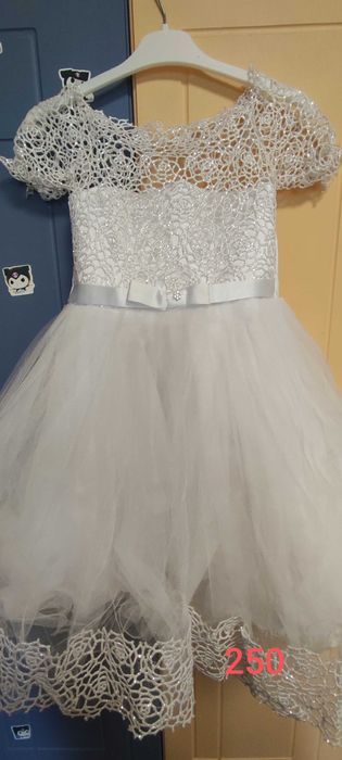 Плаття святкові , різні розміри