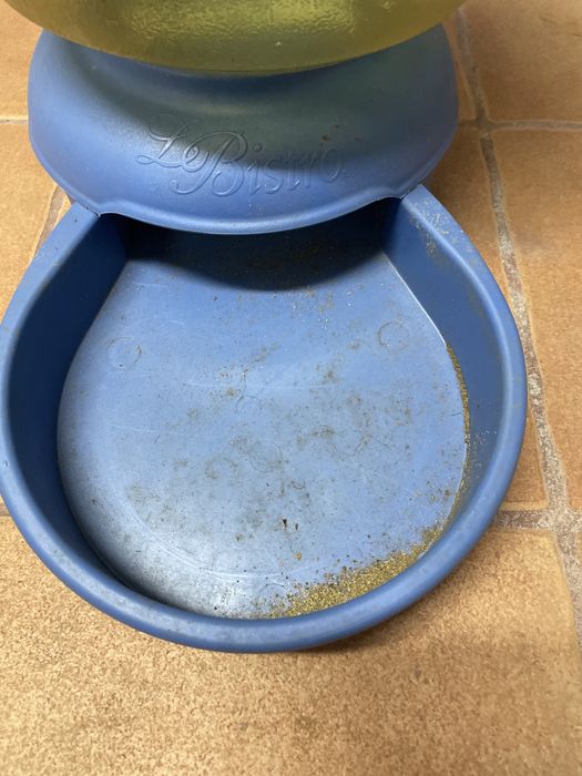 Comedouro para cães 9kg de comida