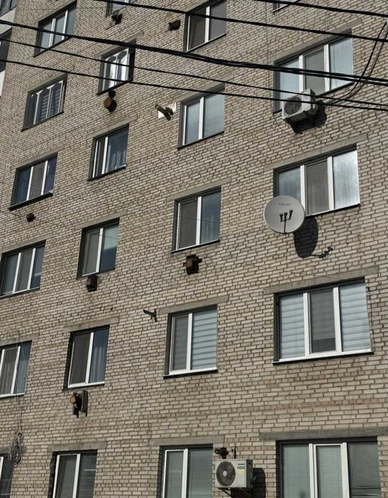 Продається двокімнатна квартира в самому центрі Гнівані