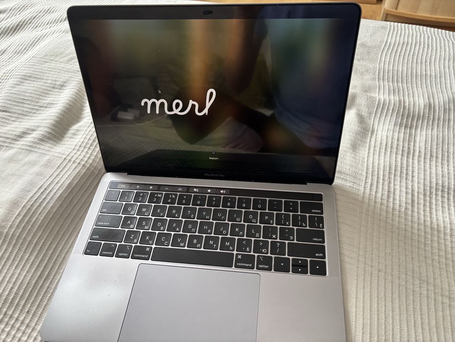 MacBook pro 2019 i5
