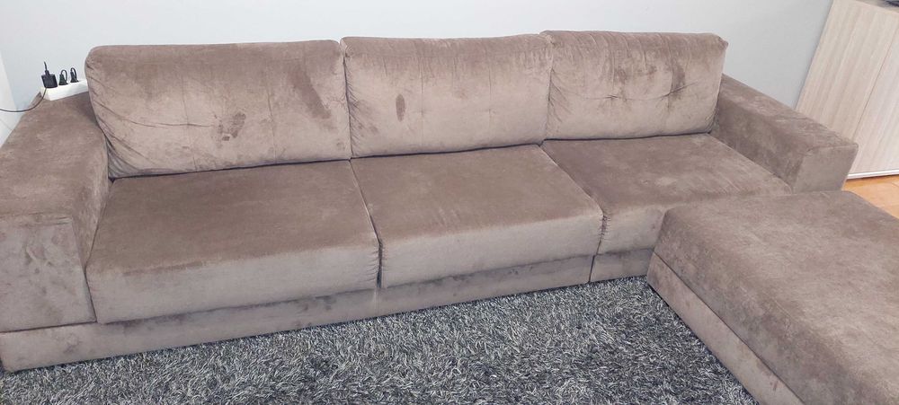 Sofá de 3 lugares em tecido