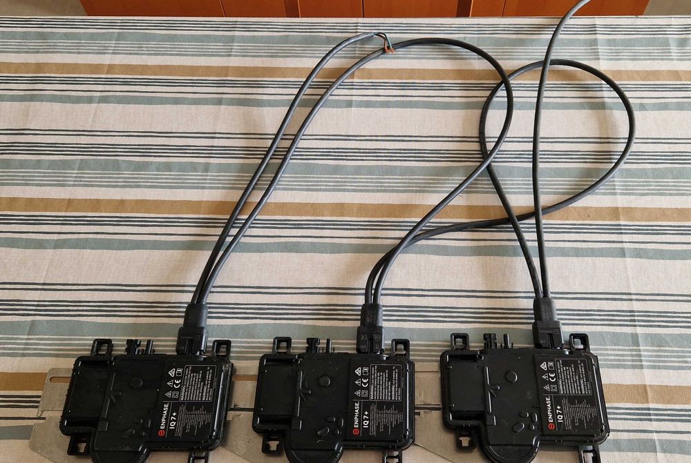 Enphase Microinverter64584561584385122