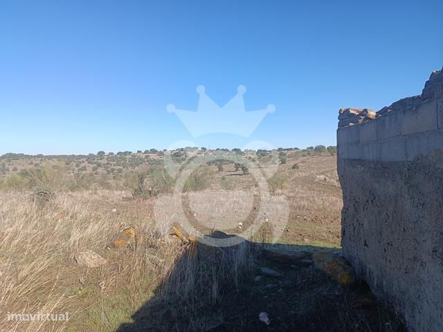 Ruína Para Recuperar - Cerros Reguengos De Monsaraz