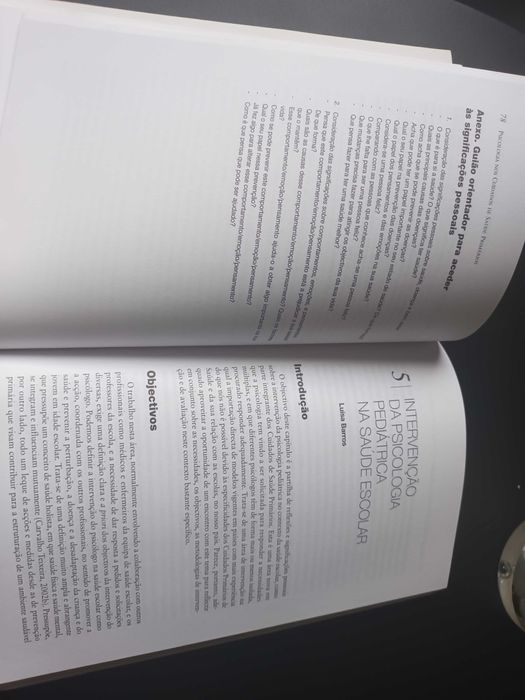 "Psicologia nos Cuidados de Saúde Primários" por Trindade e Carvalho