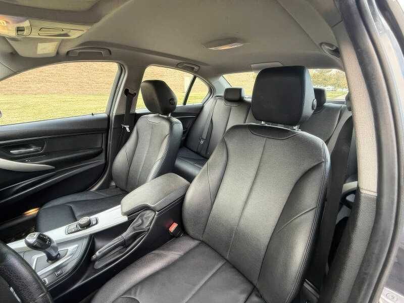 2016 BMW 3 Series 320i