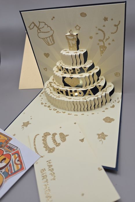 Piękna grająca kartka urodzinowa 3D tort