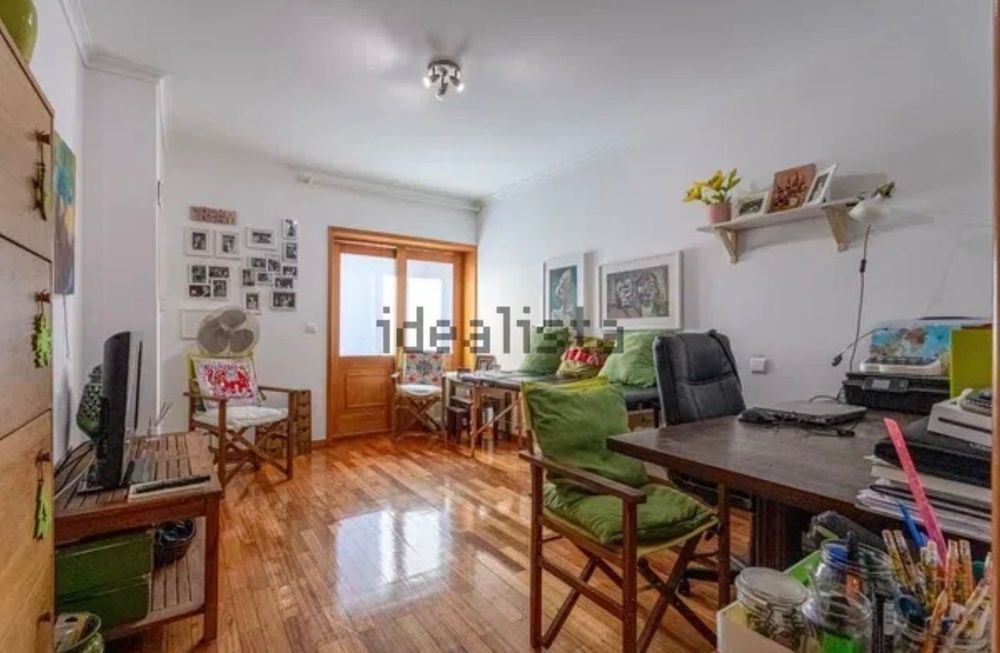 Apartamento T4 duplex com terraços e garagem
