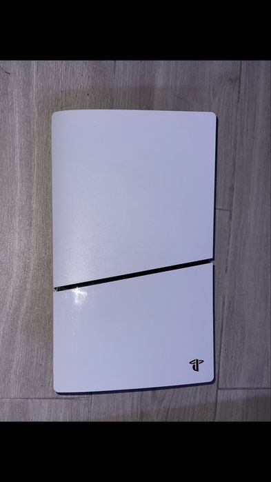 Ps5 slim 1TB c/ comando
