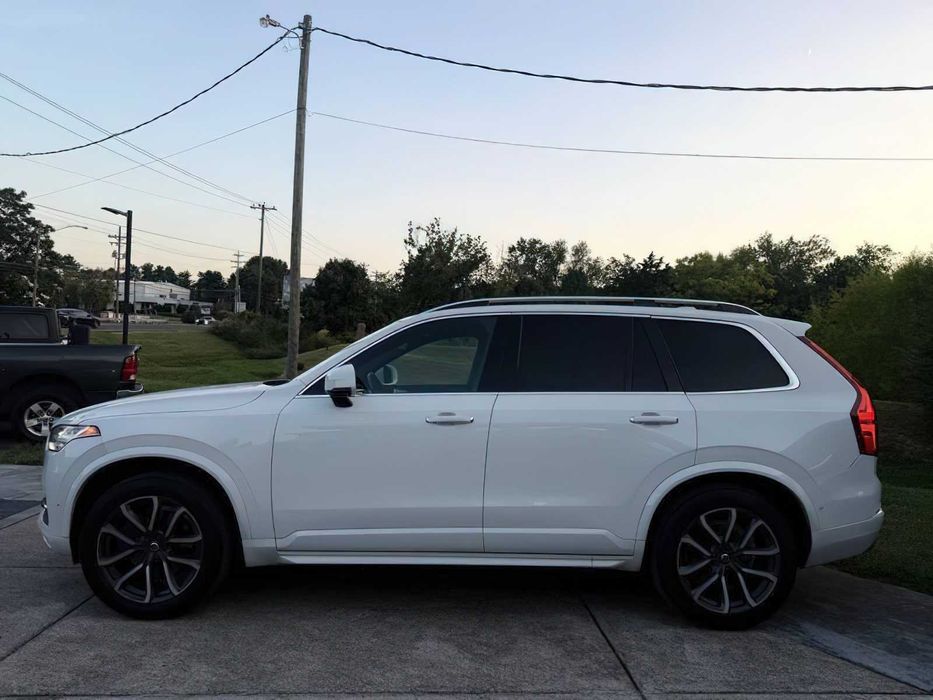 Volvo XC90      2018