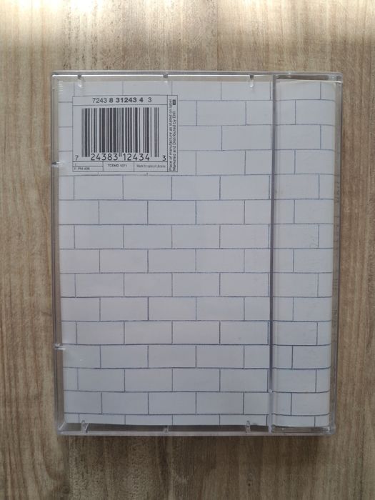 Pink Floyd - The Wall, ліцензійна касета EMI