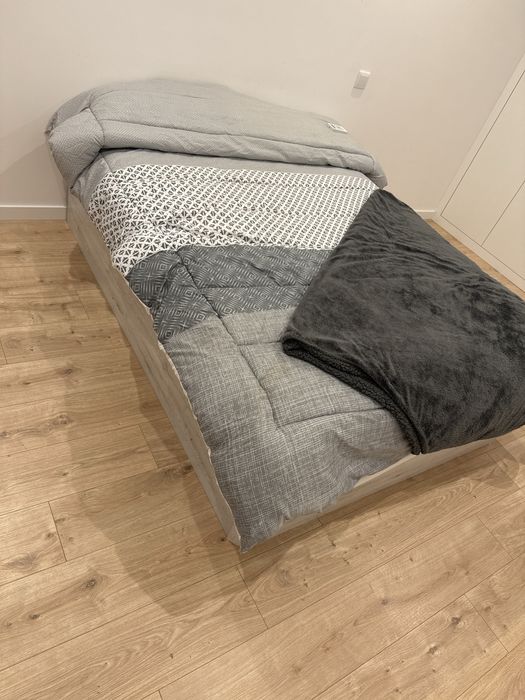 Cama sumier e colchão novos