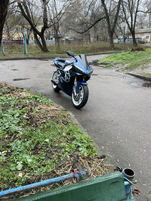 Yamaha R1 2000г литва доки